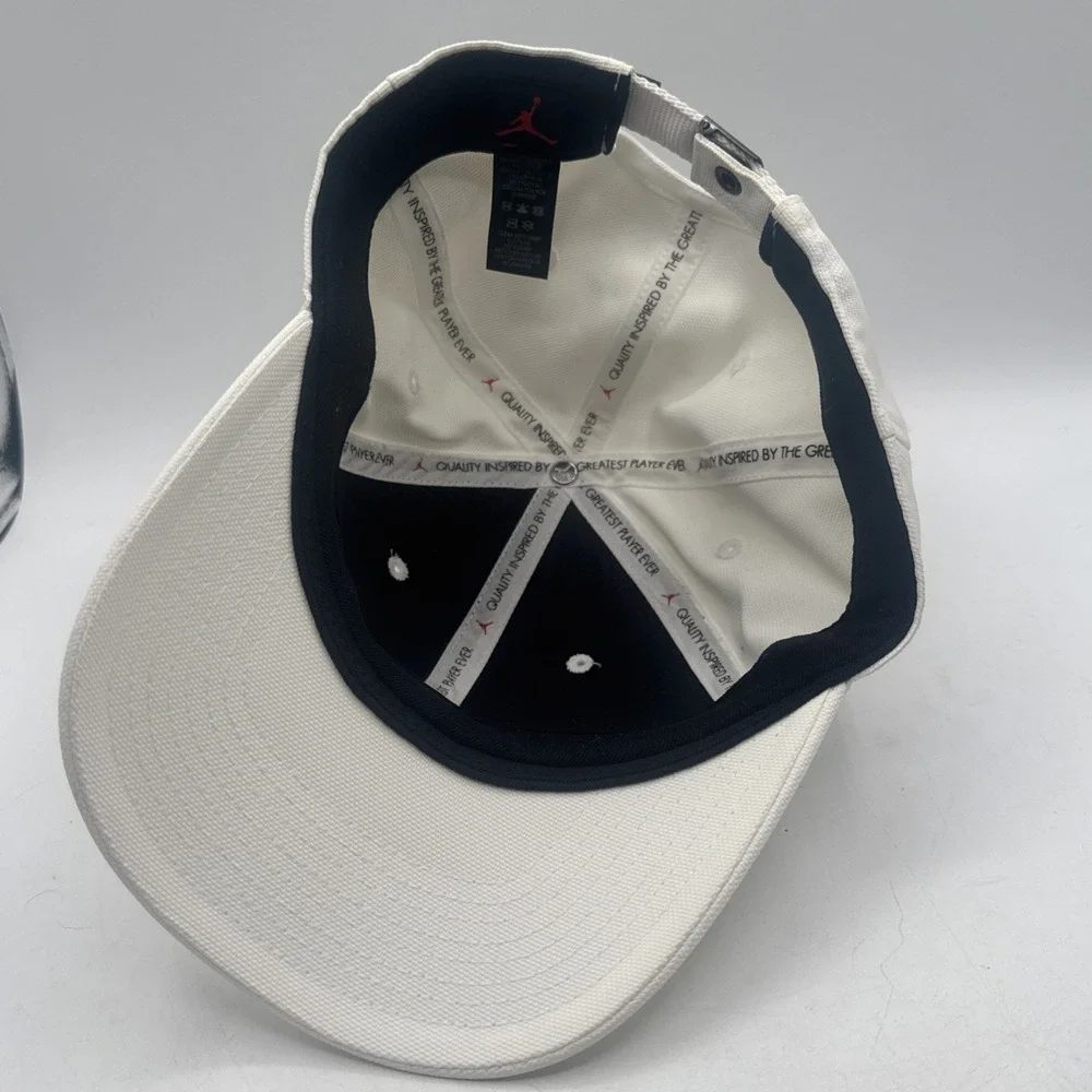 Nike Air Jordan Strapback Hat Adult Unisex SZ M/L Metal Jumpman White HM5750-100